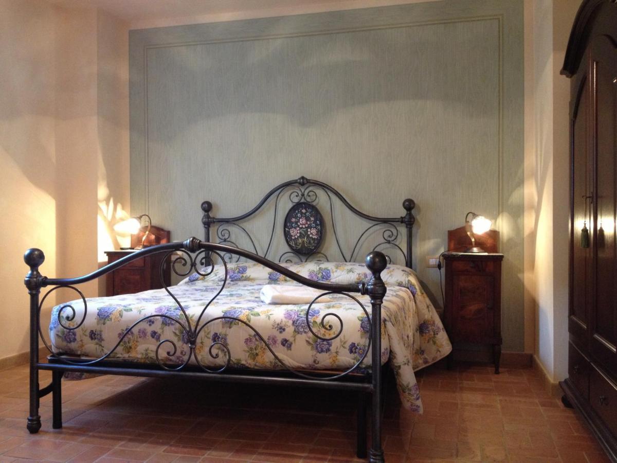 ノルチャ イル カザーレ サンマルティーノ Bed & Breakfast 部屋 写真